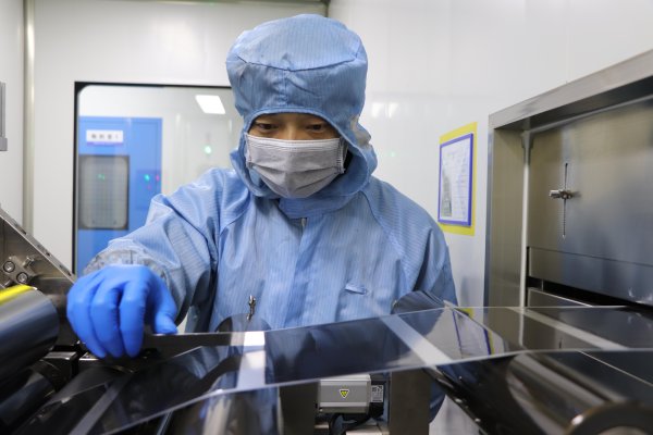 普患配资 解电动车里程焦虑，北京固态电池独角兽创新冲刺